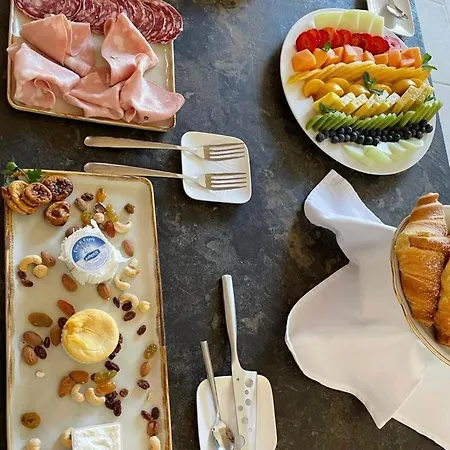 Di Noi Bed and Breakfast *