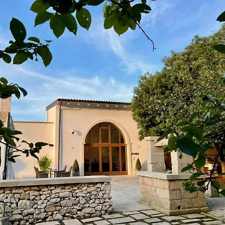 فندق مبيت وإفطار Di Noi 4*