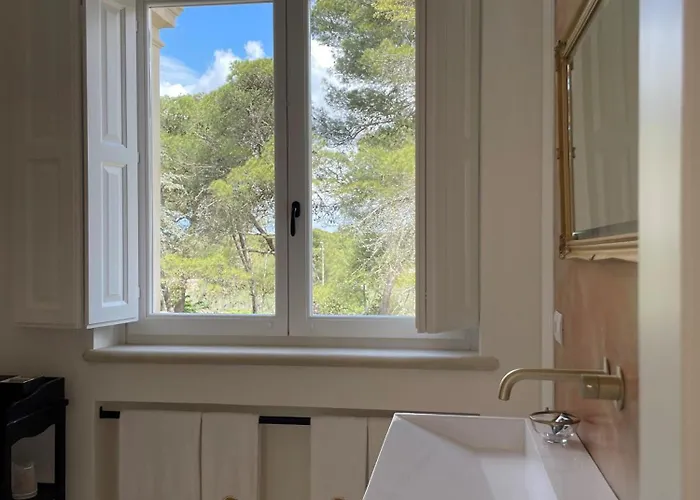 לינה וארוחת בוקר Di Noi 4*